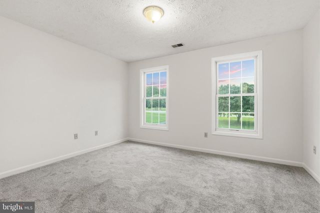 6905 HAWKINS GATE RD, La Plata, MD 20646