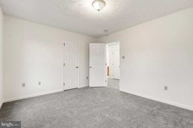 6905 HAWKINS GATE RD, La Plata, MD 20646