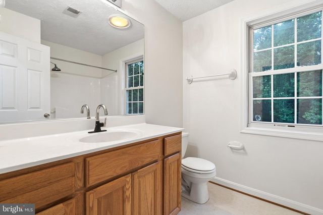 6905 HAWKINS GATE RD, La Plata, MD 20646