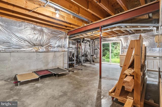 6905 HAWKINS GATE RD, La Plata, MD 20646