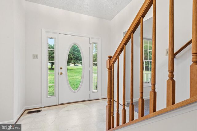 6905 HAWKINS GATE RD, La Plata, MD 20646