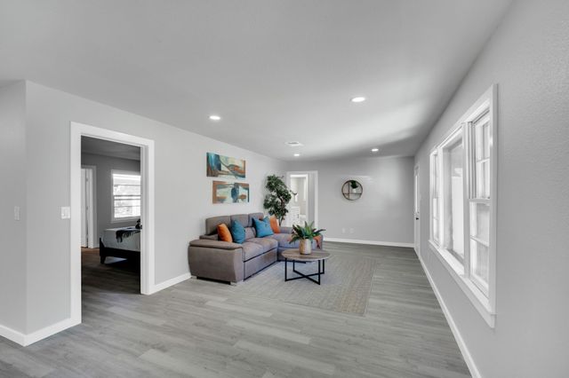 5632 Dennis Avenue, Fort Worth, TX 76114