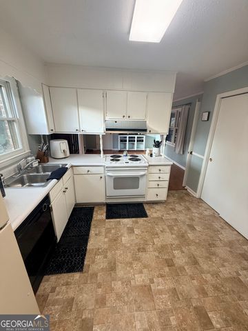 8 Horace Carter Road, Lagrange, GA 30240