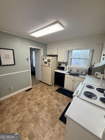 8 Horace Carter Road, Lagrange, GA 30240