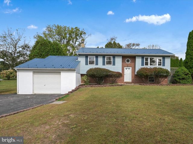 1165 CUSTER DR, Auburn, PA 17922