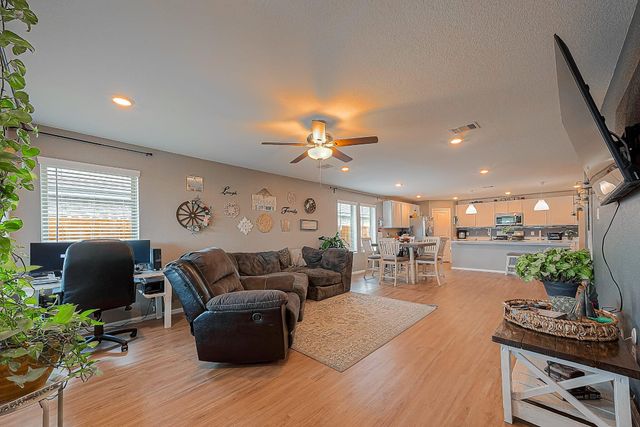 768 Delaney Cove Court, La Marque, TX 77568