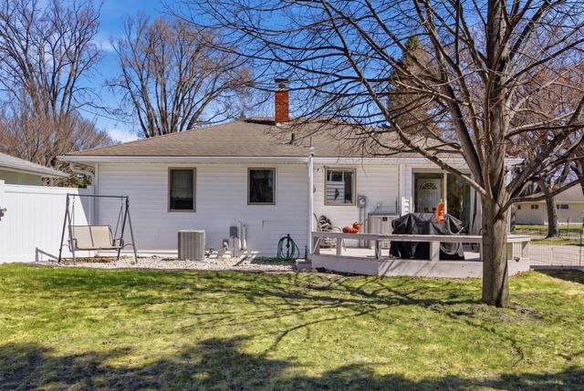 2105 6th Street S, Moorhead, MN 56560