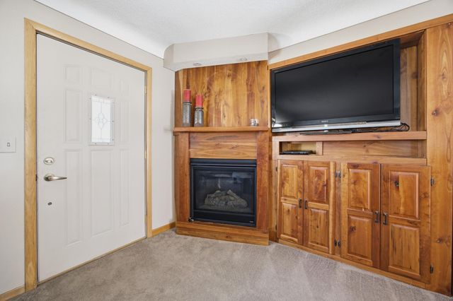 2105 6th Street S, Moorhead, MN 56560