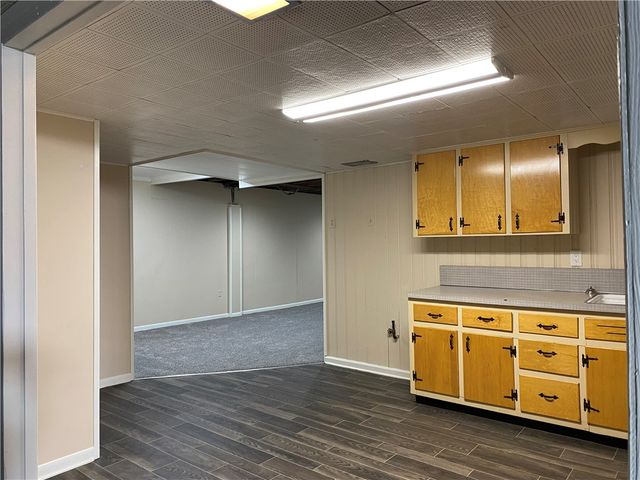 320 Charles Ave., New Kensington, PA 15068