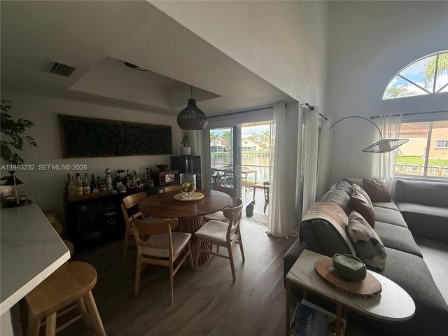 1054 SE 6th Ct, Dania Beach, FL 33004