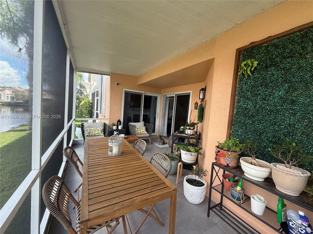 1054 SE 6th Ct, Dania Beach, FL 33004