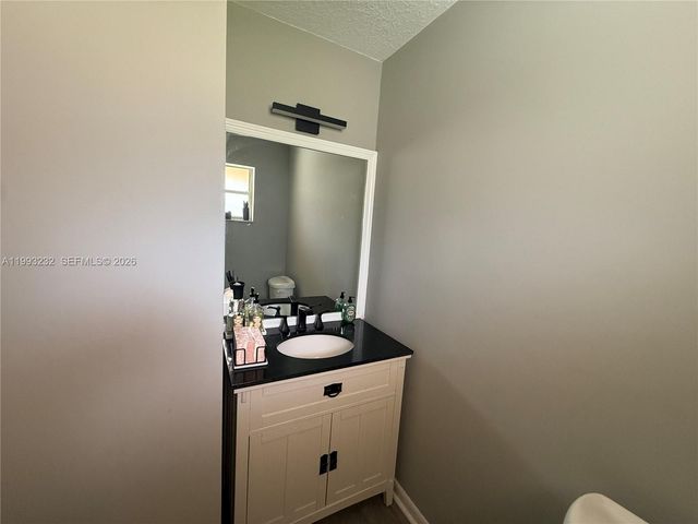 1054 SE 6th Ct, Dania Beach, FL 33004