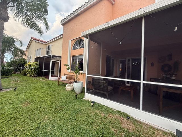 1054 SE 6th Ct, Dania Beach, FL 33004