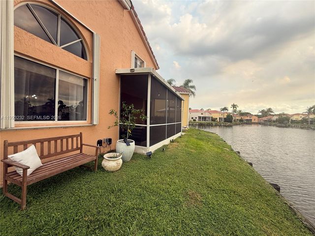 1054 SE 6th Ct, Dania Beach, FL 33004