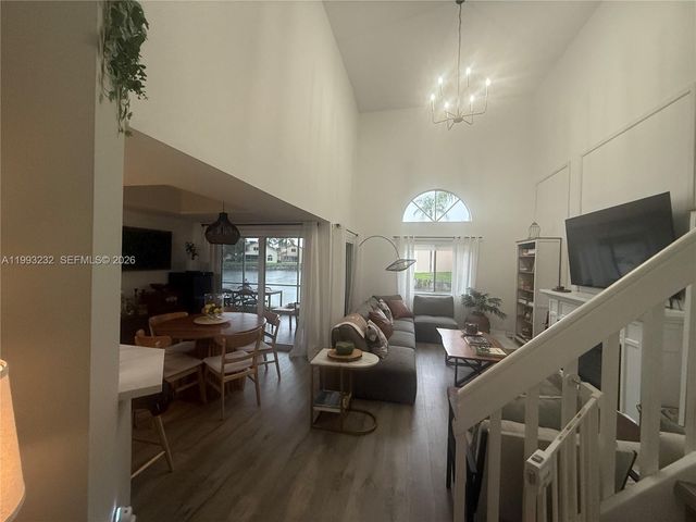 1054 SE 6th Ct, Dania Beach, FL 33004