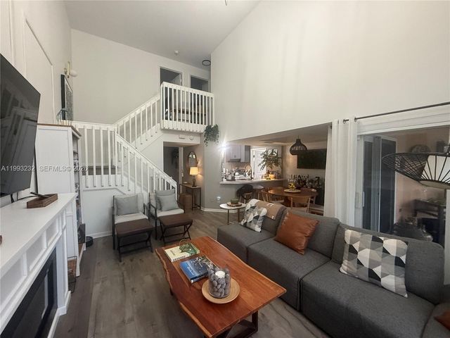 1054 SE 6th Ct, Dania Beach, FL 33004