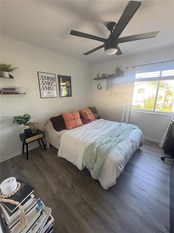 1054 SE 6th Ct, Dania Beach, FL 33004