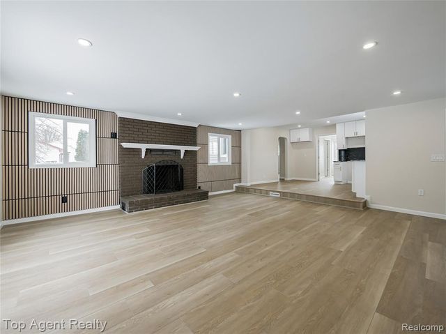 20580 21 Mile Road, Macomb, MI 48044