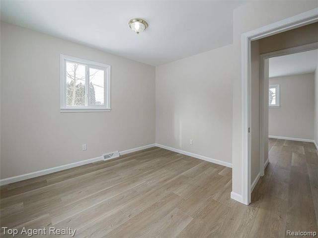 20580 21 Mile Road, Macomb, MI 48044