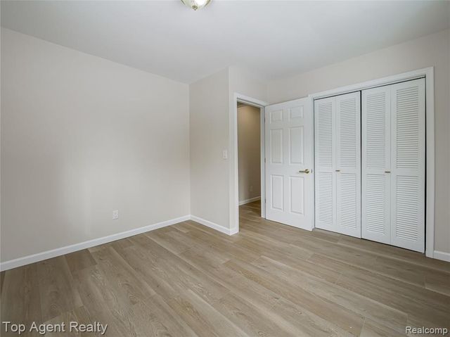 20580 21 Mile Road, Macomb, MI 48044