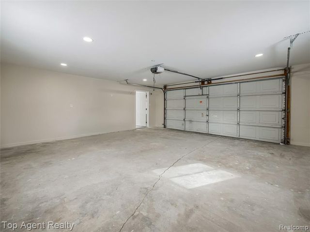 20580 21 Mile Road, Macomb, MI 48044