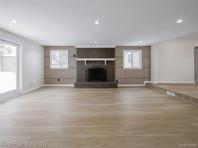 20580 21 Mile Road, Macomb, MI 48044