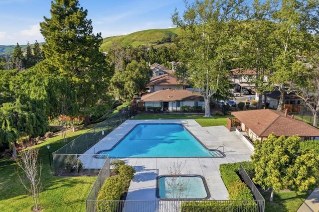 222 Corte San Pablo, Fremont, CA 94539