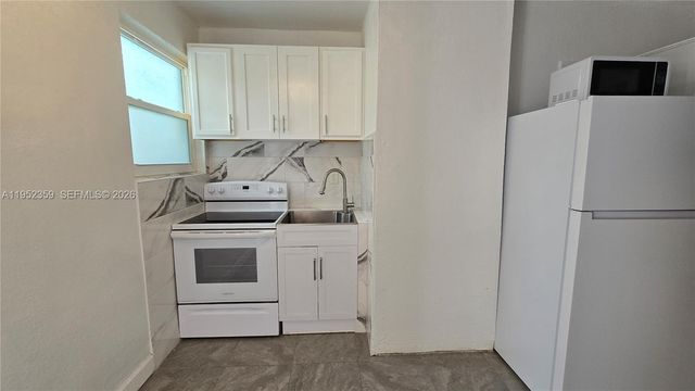 9680 NW 19th Place, Sunrise, FL 33322