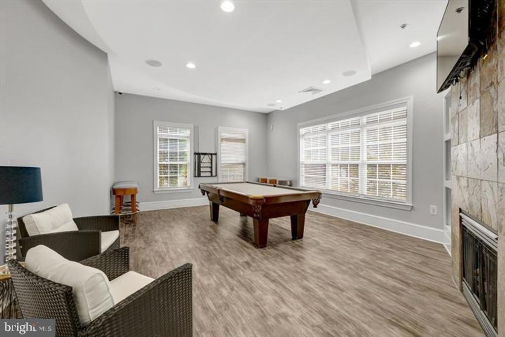 Image 30 of property listing at 504 SUNSET VIEW TER SE #104, Leesburg, VA 20175