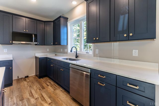 413 North Avenue, Appomattox, VA 24522