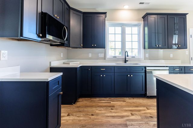 413 North Avenue, Appomattox, VA 24522