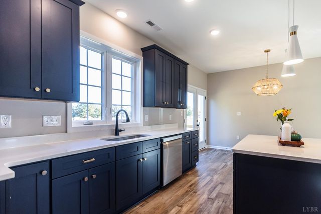 413 North Avenue, Appomattox, VA 24522