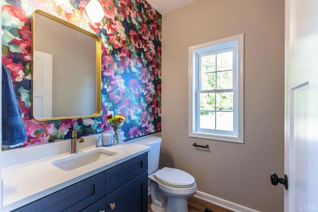 413 North Avenue, Appomattox, VA 24522