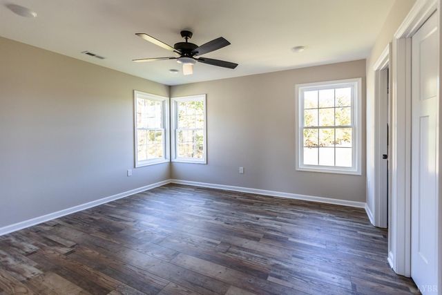 413 North Avenue, Appomattox, VA 24522