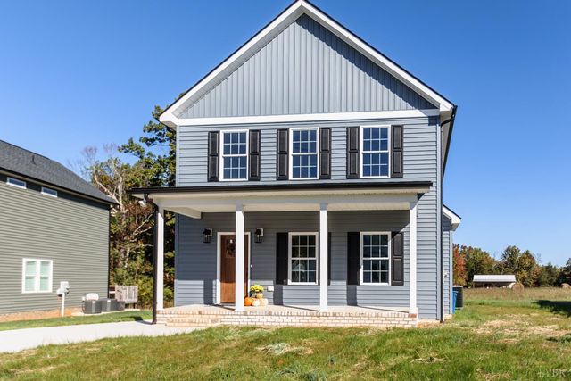 413 North Avenue, Appomattox, VA 24522