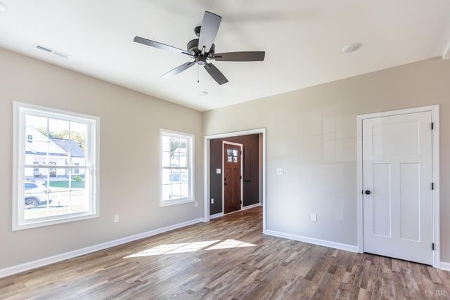 413 North Avenue, Appomattox, VA 24522