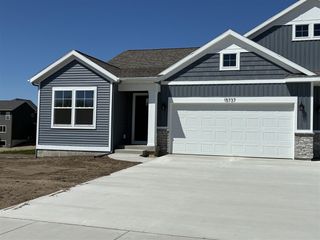 15737 Hawley Drive 33, Grand Haven, MI 49417