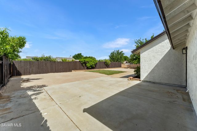 37863 17th Street, Palmdale, CA 93550