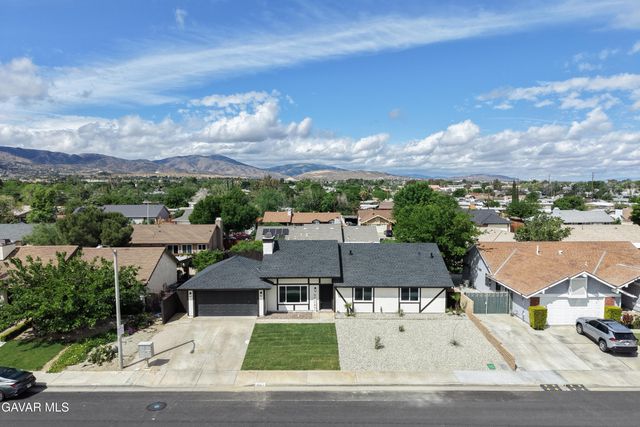 37863 17th Street, Palmdale, CA 93550