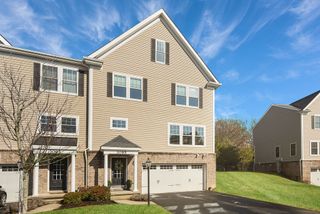 3095 Raintree Drive, Hampton, PA 15044