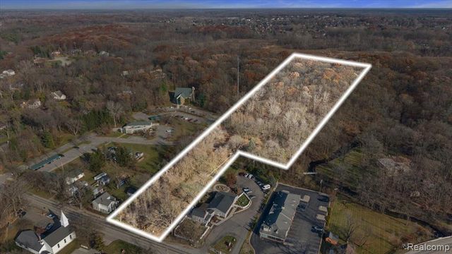 00 Collins, Oakland, MI 48306