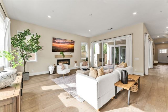 114 Crossover, Irvine, CA 92618