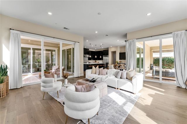 114 Crossover, Irvine, CA 92618