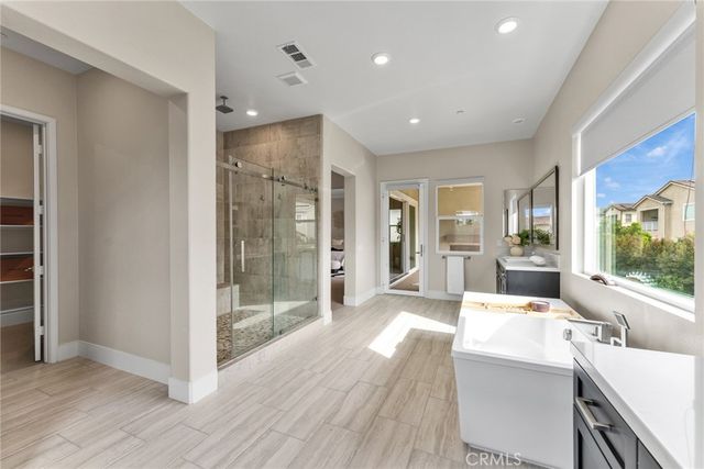 114 Crossover, Irvine, CA 92618