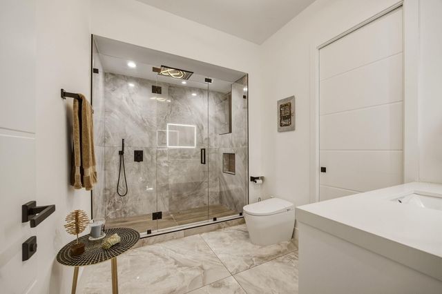 1616 NE 5TH Court A, Fort Lauderdale, FL 33301