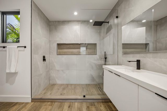 1616 NE 5TH Court A, Fort Lauderdale, FL 33301