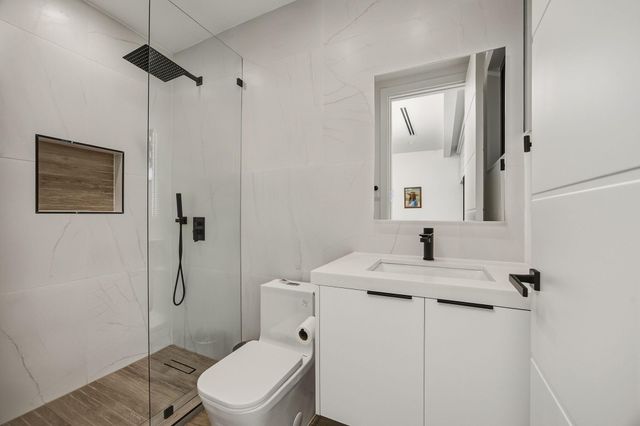 1616 NE 5TH Court A, Fort Lauderdale, FL 33301