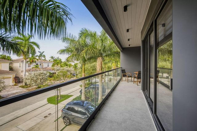 1616 NE 5TH Court A, Fort Lauderdale, FL 33301
