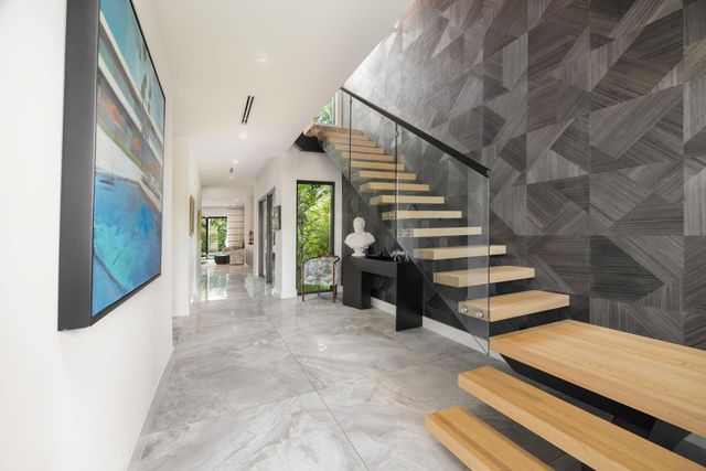 1616 NE 5TH Court A, Fort Lauderdale, FL 33301