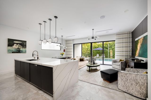 1616 NE 5TH Court A, Fort Lauderdale, FL 33301